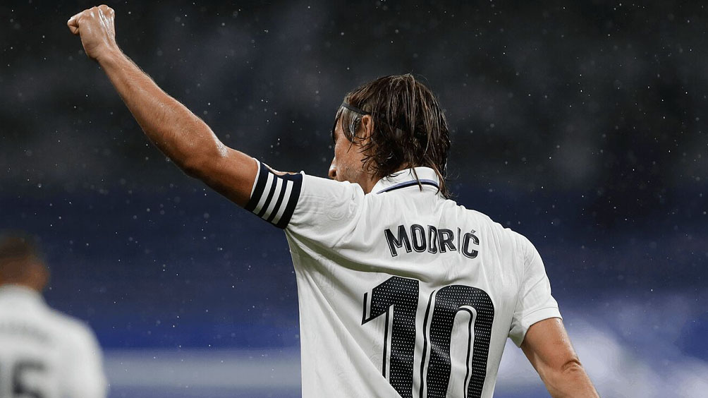 ريال مدريد يكشف موقفه من مغادرة مودريتش