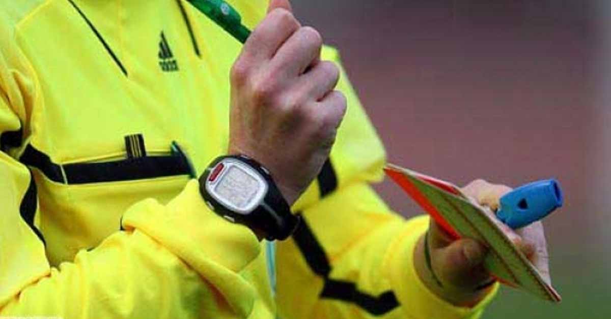 الدوري الجزائري يستعين بحكام مغاربة لإدارة مباريات البطولة