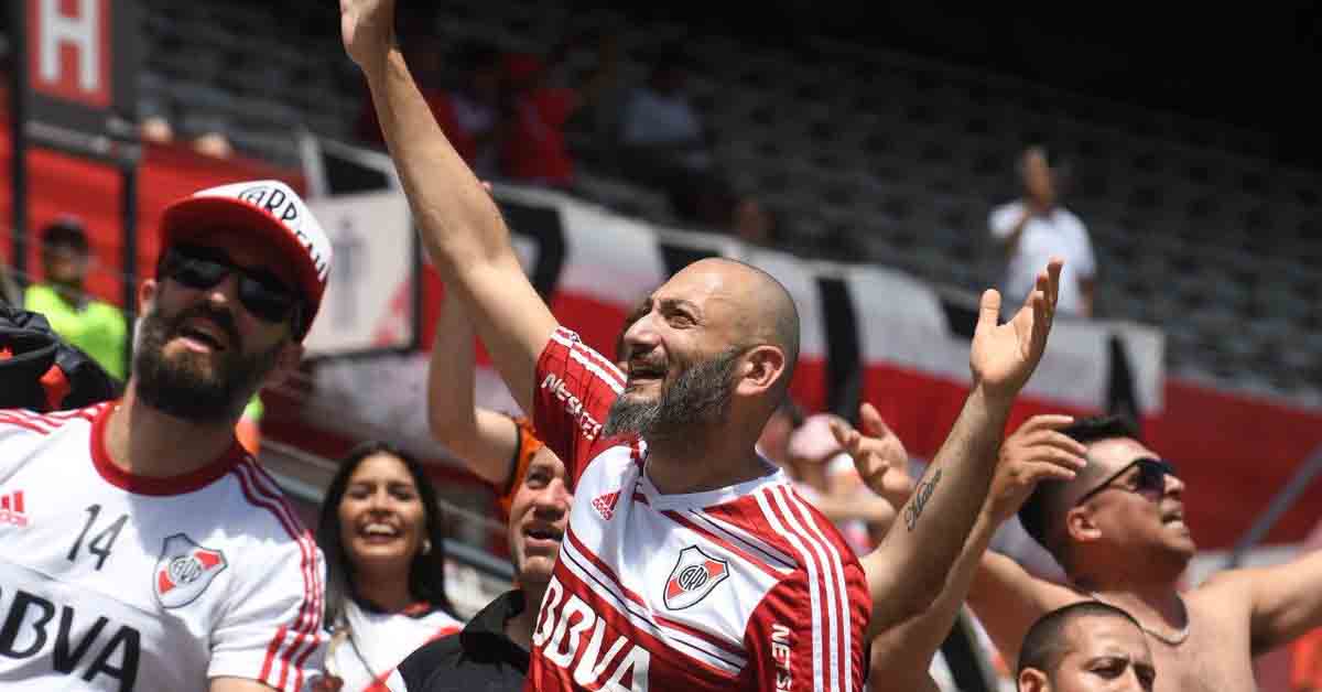 ريفر بلايت يرفض لعب نهائي كأس ليبرتادوريس في البيرنابيو