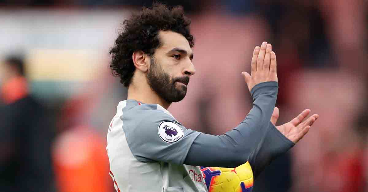 محمد صلاح يرفض استلام جائزة "رجل المباراة" ويقدمها لـ"ميلنر"