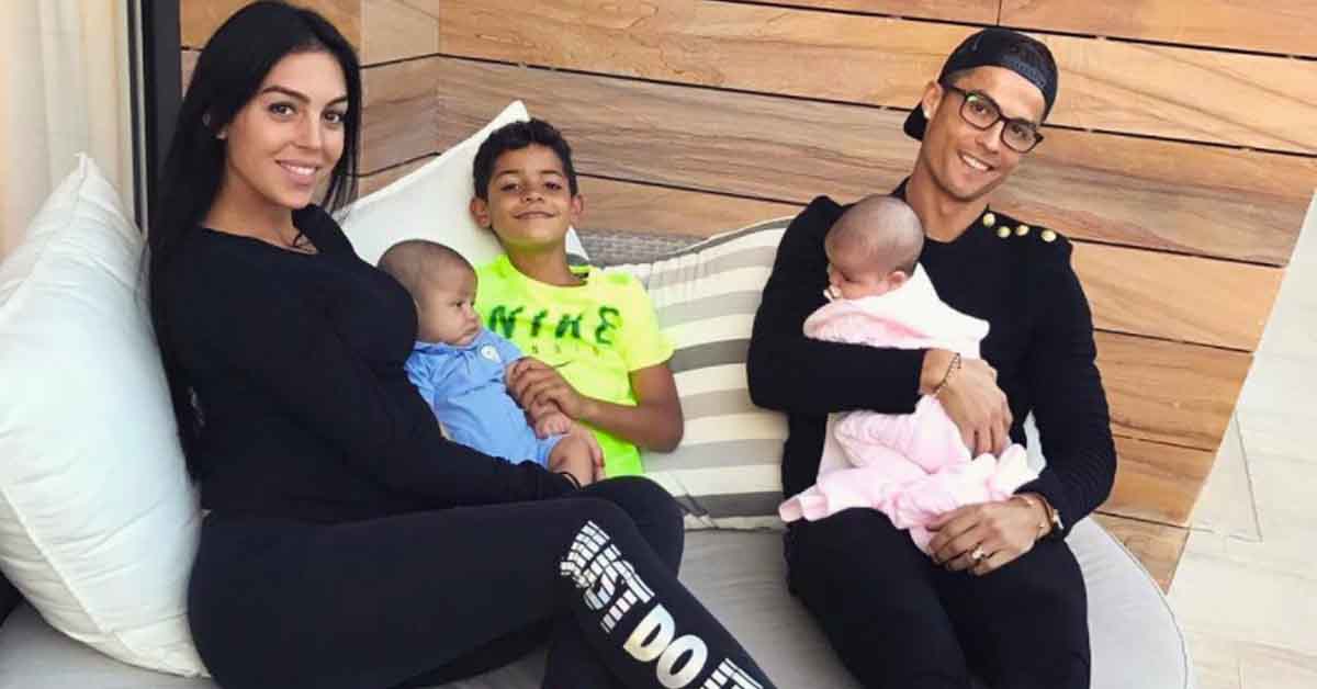 رونالدو يعرض منزله في مانشستر للبيع