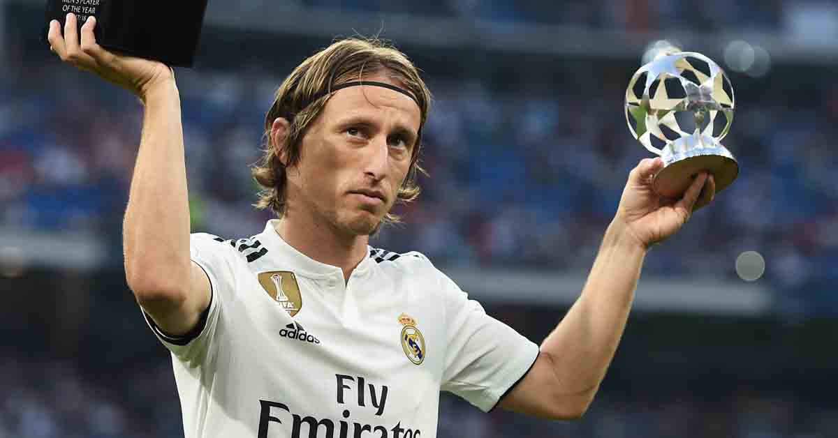 مودريتش يرفض توقيع عرض جديد تقدم به ريال مدريد