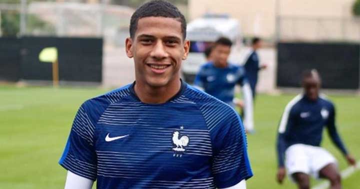 برشلونة يعلن انظمام جان كلير الى صفوفه