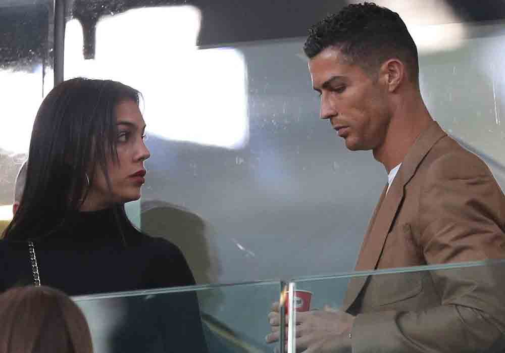 رونالدو يدخل في أزمة عاطفية مع جورجينيا بسبب حسناء إيطالية