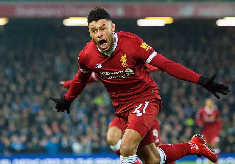 ليفربول يستعيد لاعب الوسط أليكس قبل مقابلة بايرن ميونخ