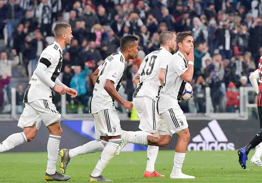 يوفنتوس يحقق الفوز على ميلان في كلاسيكو إيطاليا