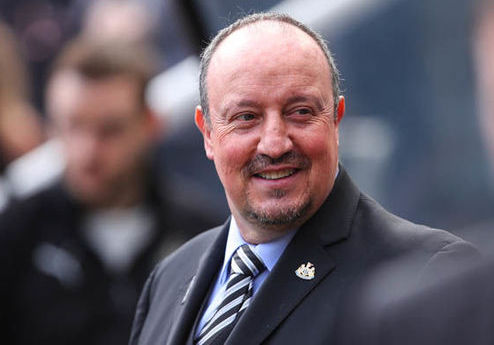جماهير الليفر تطالب بينيتيز بهدية إضافية