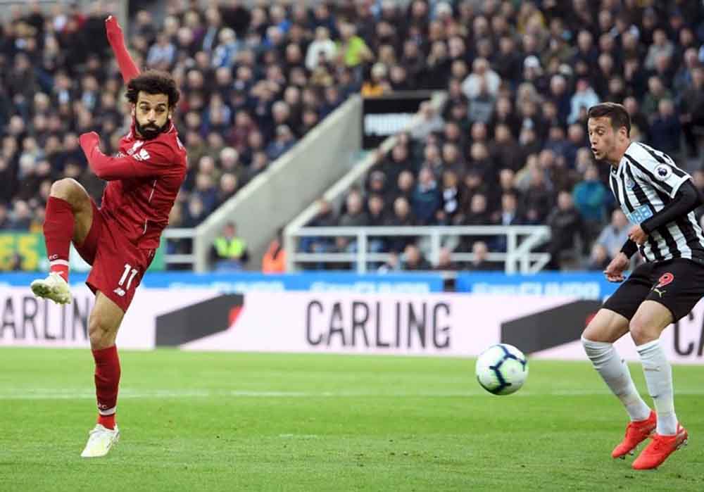 ليفربول يفوز على نيوكاستل و يبقي آماله قائمة في التتويج بالبريمرليغ