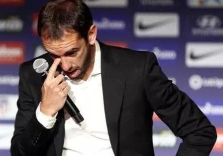 جودين يودع أتليتيكو مدريد بالدموع