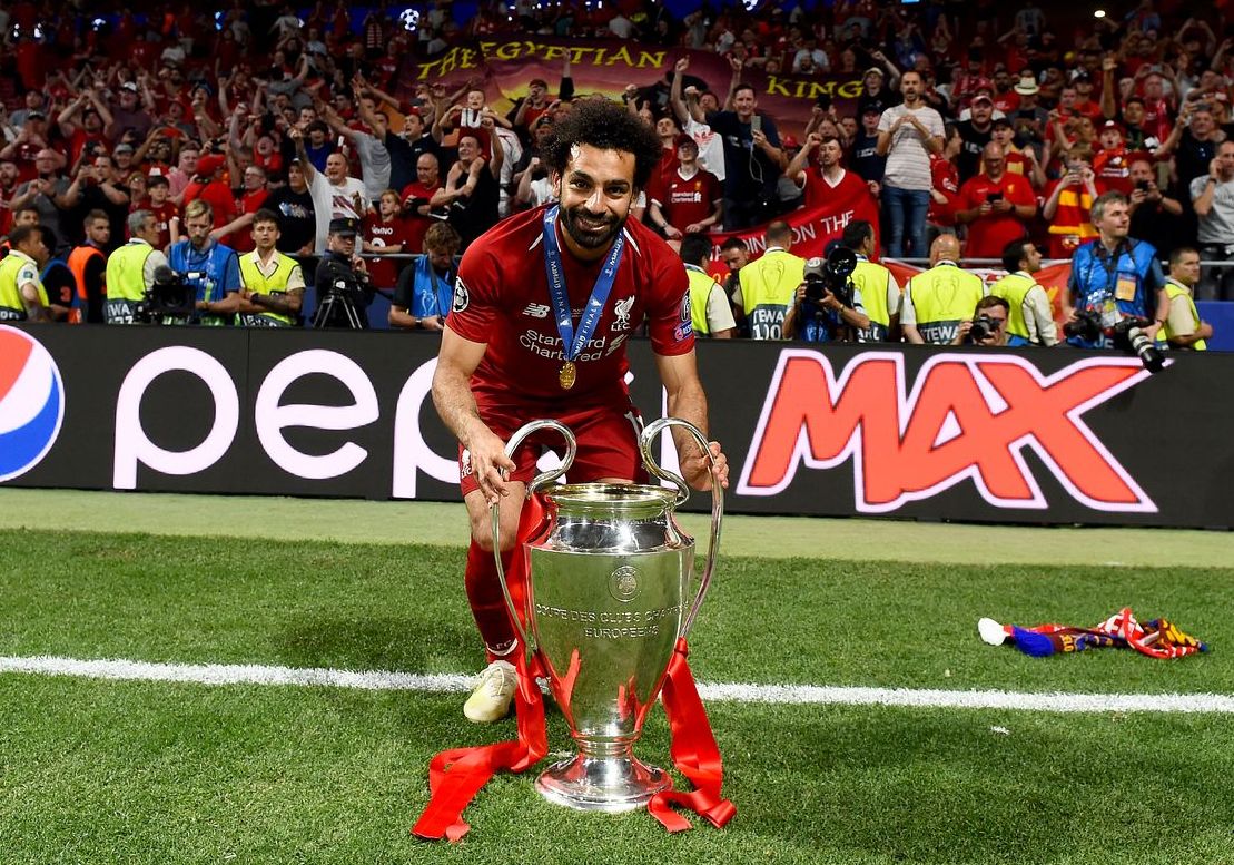 الفيفا تحتفل بمحمد صلاح