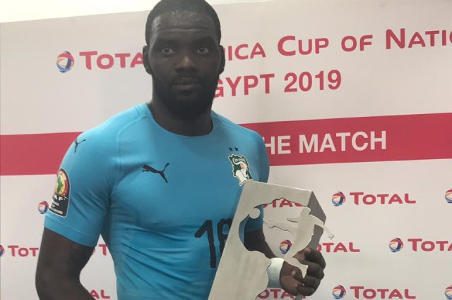 حارس مرمى الأفيال الأفضل في المباراة