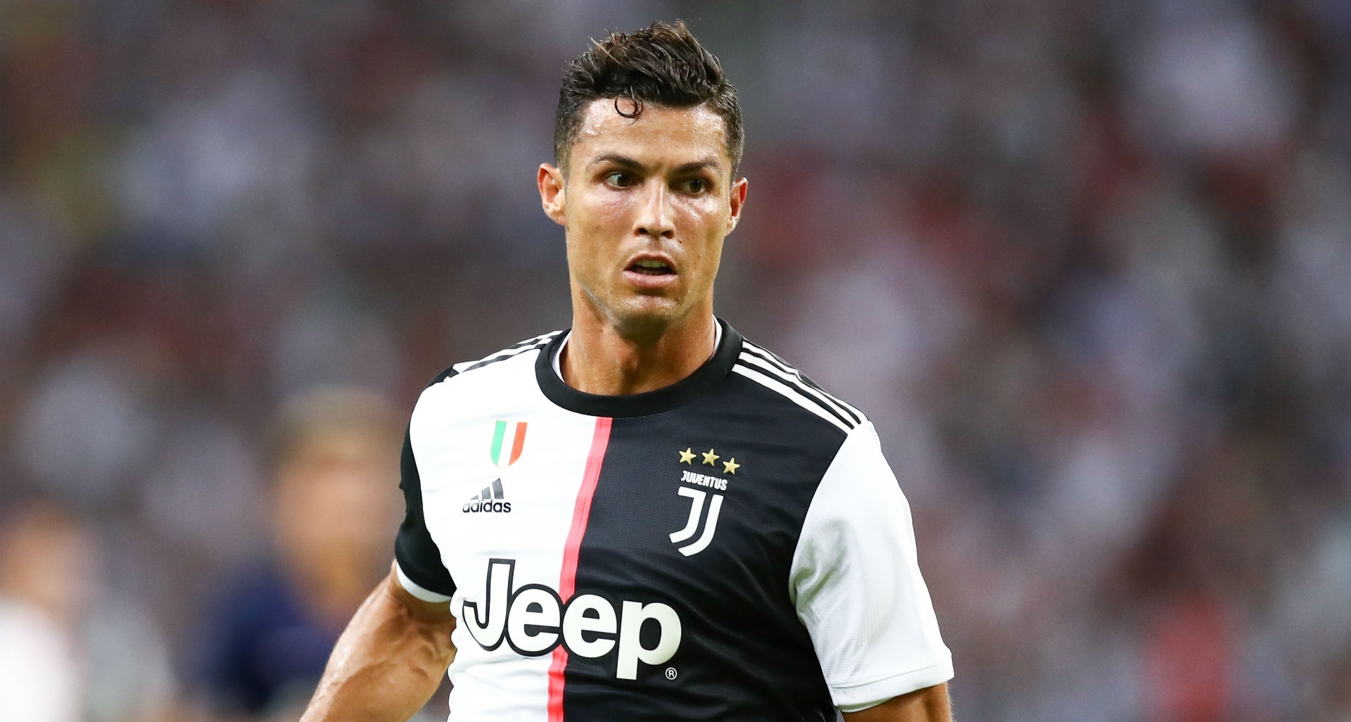 كريستيانو يغرد وحيدا في ترتيب اللاعب الأعلى أجرا سنويا في الدوري الإيطالي