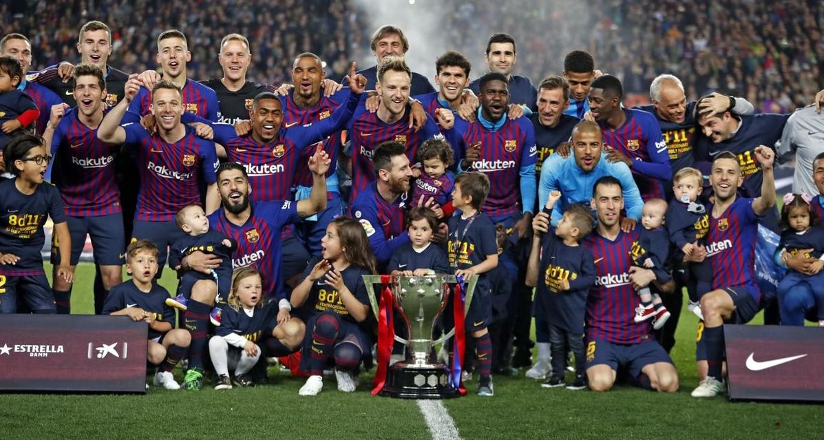 إيرادات برشلونة تتجاوز حاجز المليار يورو