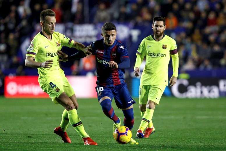 برشلونة ينهزم بالثلاثة أمام ليفانتي