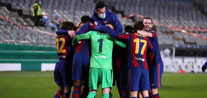 برشلونة يصل نهائي السوبر الإسباني بعد الفوز على سويسييداد بركلات الترجيح