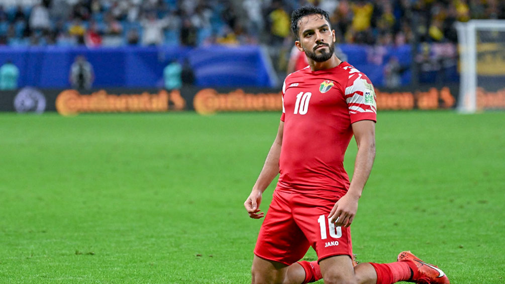 نجم المنتخب الأردني: نهدي فوز الأردن للشعب المغربي