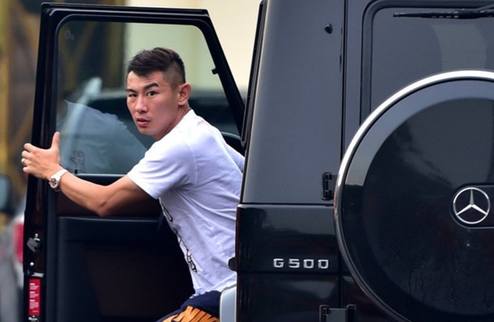 غوانغجو الصيني يفسخ عقد أحد لاعبيه بسبب لوحة سيارته