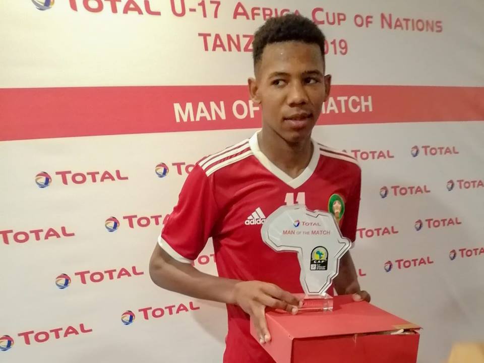 المغربي توفيق ابن الطيب أحسن لاعب في المباراة التي جمعت المنتخب الوطني لأقل من 17 سنة ونظيره السنغالي