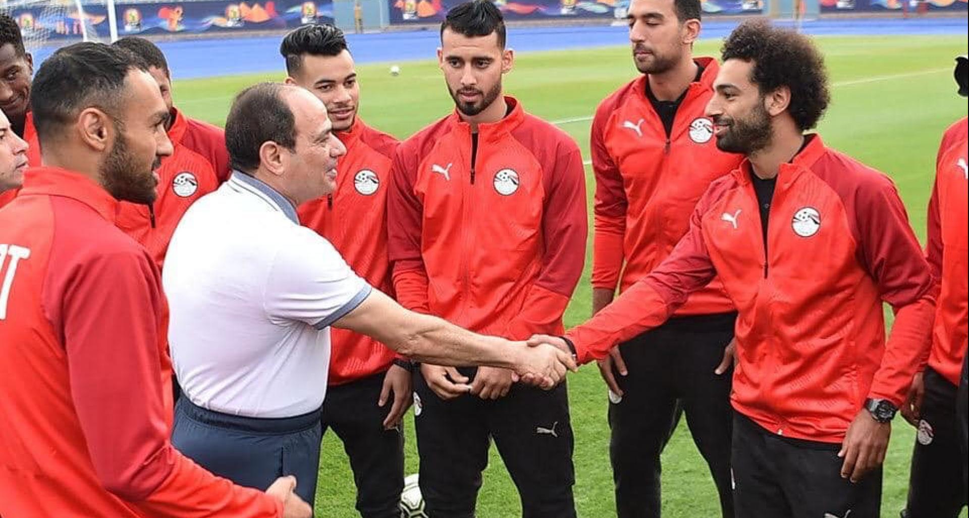 السيسي يفرض اختيار مدرب مصري لمنتخب الفراعنة