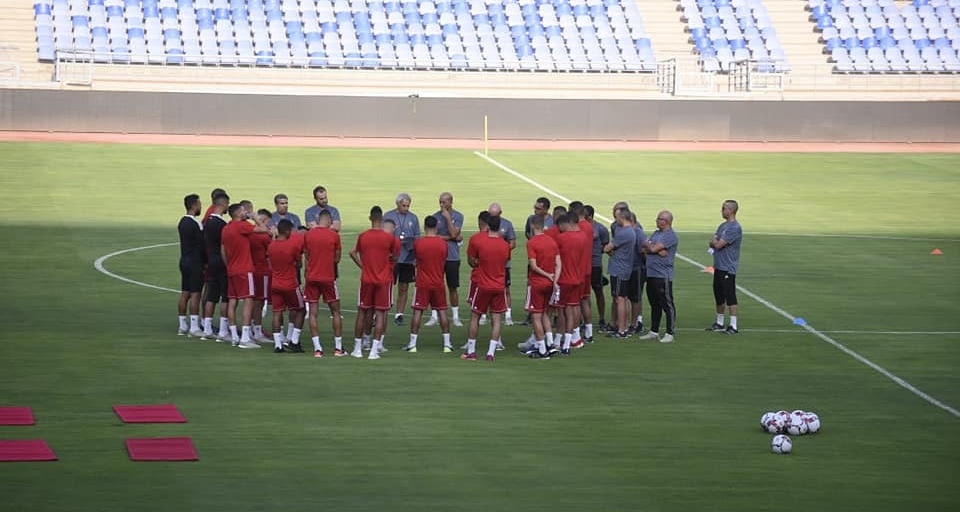 5 لاعبين يغادرون معسكر المنتخب المغربي الأول بعد تواصلهم مع هاليلودزيتش