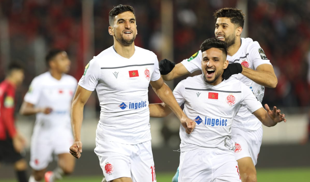 نجم الوداد الرياضي وليد الكرتي قريب من الزمالك المصري