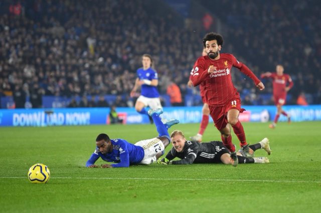 ليفربول يبتعد في صدارة الدوري الانجليزي ويدك شباك ليستر برباعية